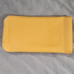 Portland Leather Goods Squeeze Eyeglass Case In Sunflower